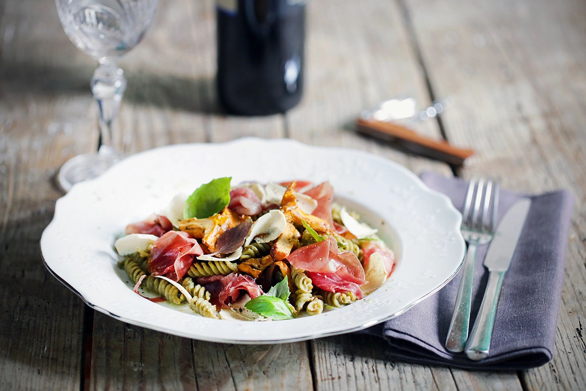 recept_pasta_kantareller_prosciutto.webp