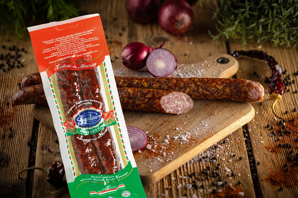 Salami som är kryddig från PAUL och THOM